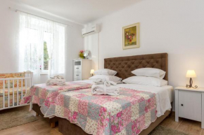 Отель For All Seasons Apartment  Сплит